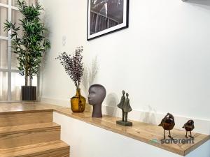 Stylish Triplex next to Ribeira
