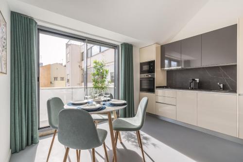 Succeed Campo Pequeno Apartments