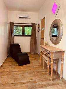 Suite Cupidon- Domaine des trois châteaux