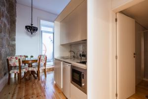 The Almada Flats