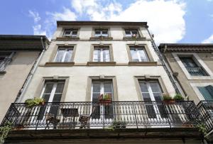 The Apartments, Rue Barbès