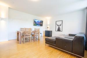 Tolstov Apartments - 1-4 Room Apartments - 20 min DUS Airport & MESSE DUS