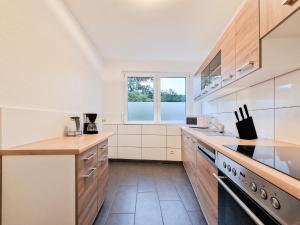 Tolstov Apartments - 1 and 3 Room Apartments - 30min Messe DUS