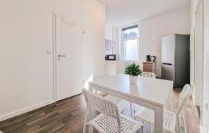 Tolstov Apartments - 1 Room Monteur Apartment - 25min Messe DUS