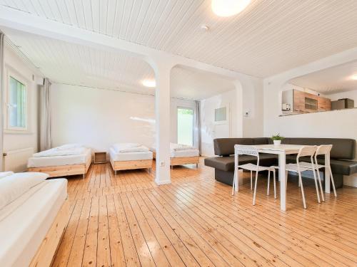 Tolstov Apartments - 3 Room Apartments with Garden - 20 min DUS Airport & MESSE DUS