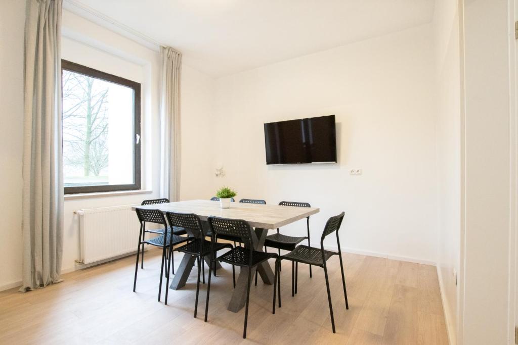 Appartements Tolstov Apartments - 4 Room Apartments 46 Javastraße 47059 Duisbourg