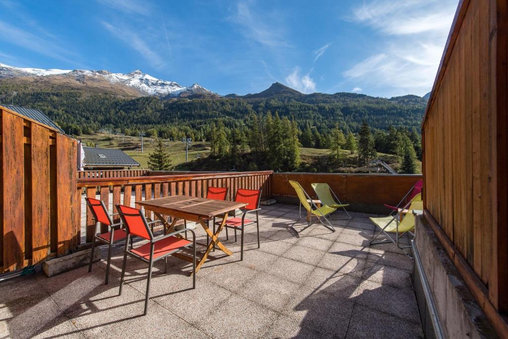 Top floor terrace apartments 2 min from the Croisette 335