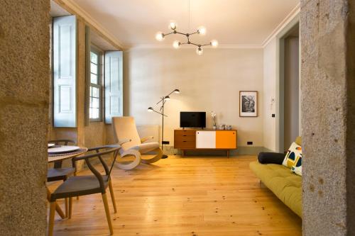 Trait House