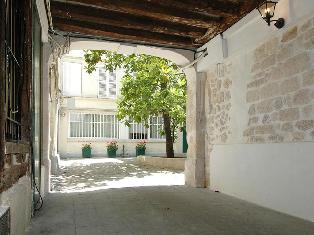 Transparent Marais 94 Rue du Temple, 75003 Paris