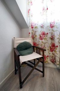 Trendy Alcantara Apartment