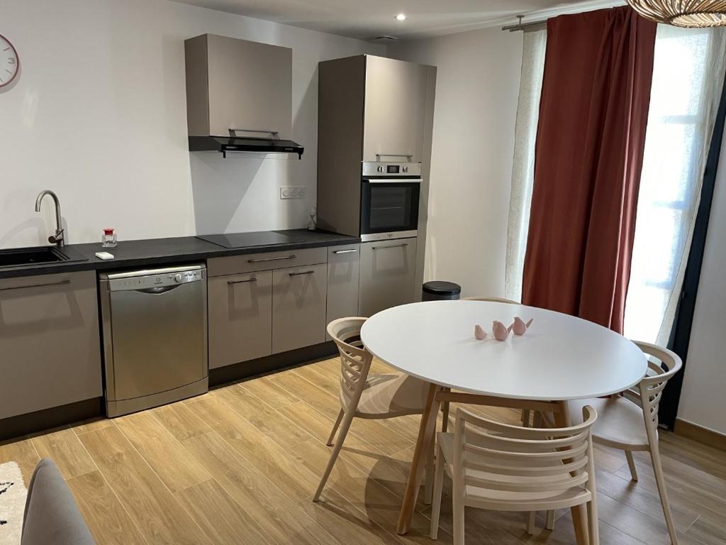 Appartements Trio Marin Mèze 5 Rue de la Loge 34140 Mèze