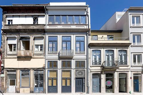 Urban House by LovelyStay