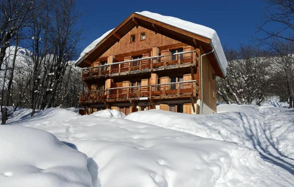 Appartements Vacancéole - Le Hameau de l'Alpage Route de la Croix de Fer 73530 Saint-Sorlin-d\'Arves