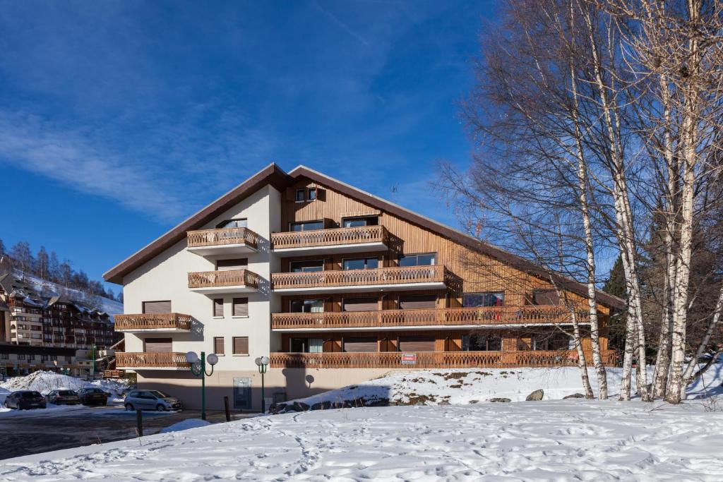 Appartements Vacancéole - Résidence Saint Christophe 2 Rue de La Claparelle 38860 Les Deux Alpes