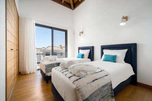 Vale do Lobo Apartment with Private Rooftop Terrace and Jacuzzi