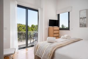 Vale do Lobo Apartment with Private Rooftop Terrace and Jacuzzi