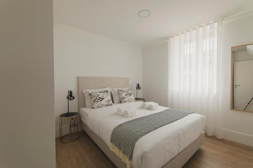 Vibrant Porto Apartments - Heroismo's Metro