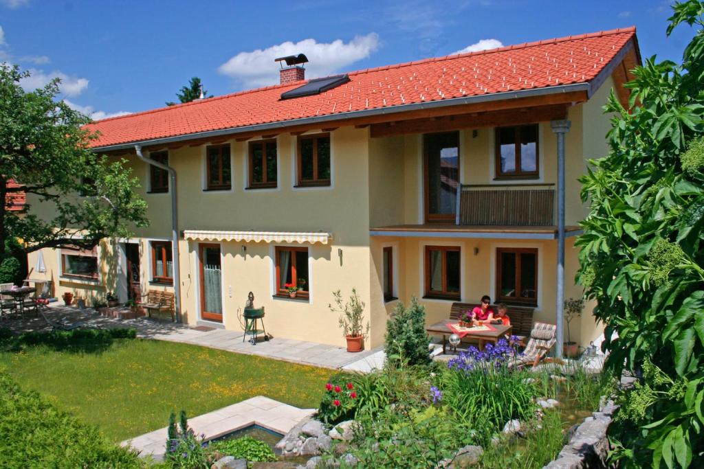 Villa Casa Birkkarstrasse 13, 83646 Bad Tölz