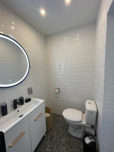Villa Honore, véritable tout à pied, plein centre-ville, plage à 5min à pied