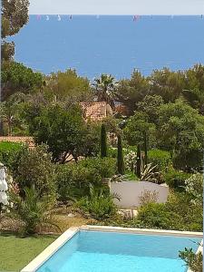 Appartements Villa Mediterranea 2270 Allée de l Ancien Train des Pignes 83380 Les Issambres Provence-Alpes-Côte d\'Azur