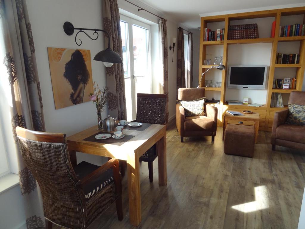 Appartements Villa Mia Ferienwohnungen GbR Wiefelsteder Str. 3 c 26160 Bad Zwischenahn