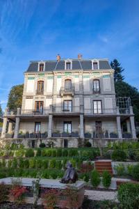 Appartements Villa Saint Enogat 2 Boulevard de la Roche du Roi 73100 Aix-les-Bains Rhône-Alpes