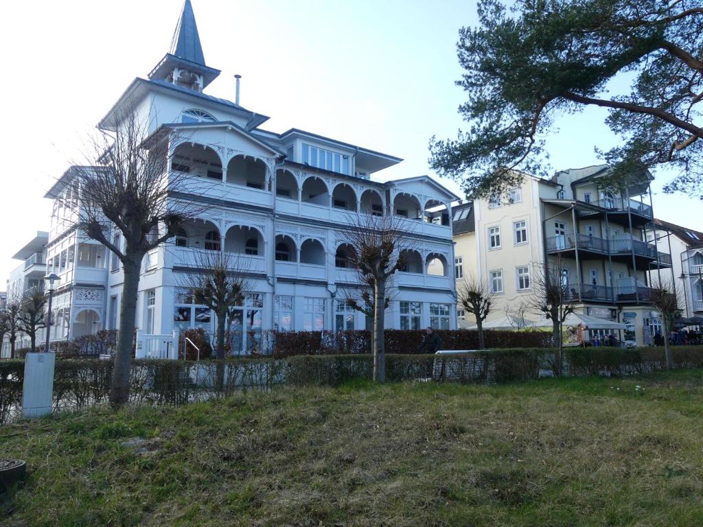 Villa Seeblick 44 Strandpromenade, 18609 Binz