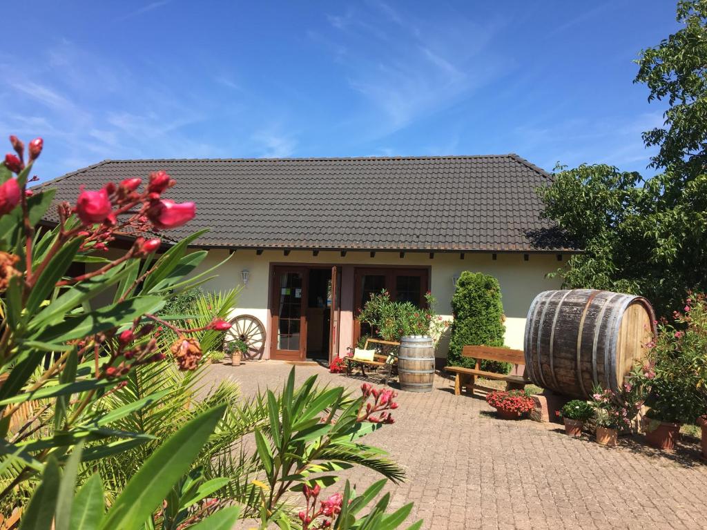 Weingut Hans Bausch Waldbachstraße 103, 65347 Hattenheim