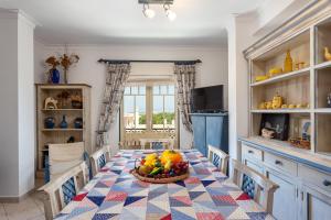 Wonderful Flats with Pool by Host Wise