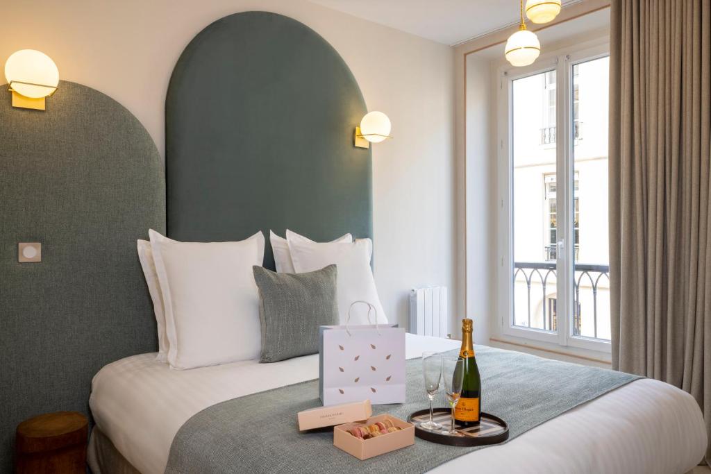 Yuna Saint-Honoré - Serviced Apartments 259 Rue Saint Honoré, 75001 Paris