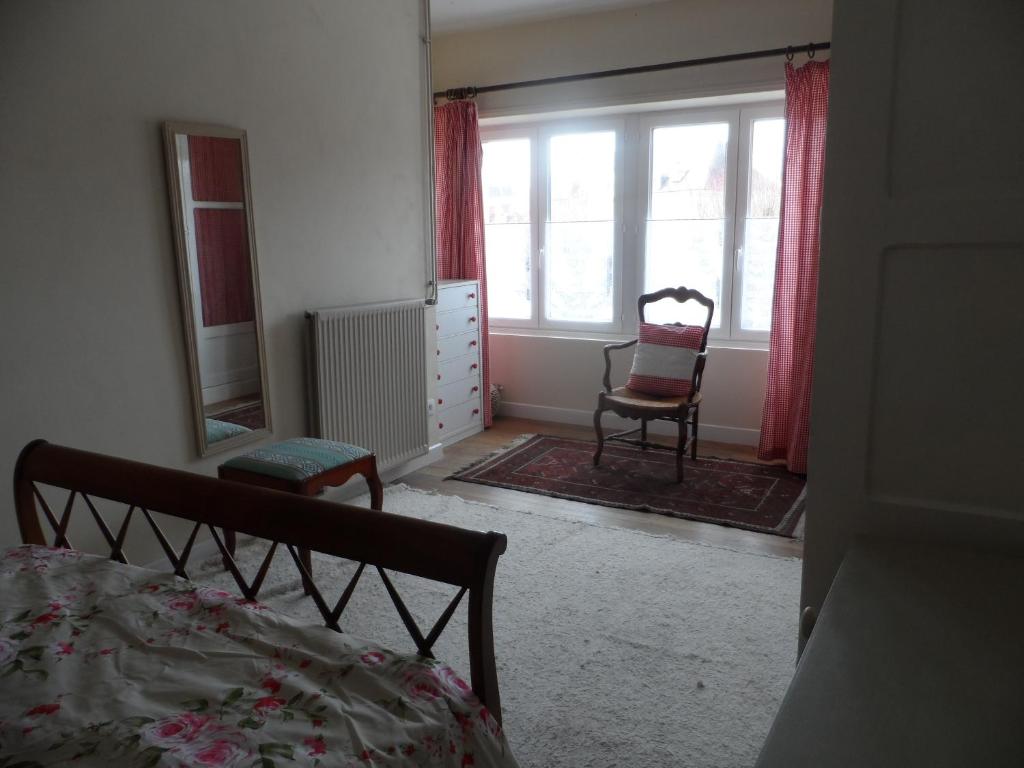 Appartements Appartements Yzeures Sur Creuse 1 Place Mado Robin, 37290 Yzeures-sur-Creuse