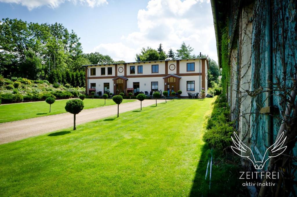 Appartements ZEITFREI Urlaubsappartememts & Veranstaltungsort 24 Dorfstraße 18209 Steffenshagen