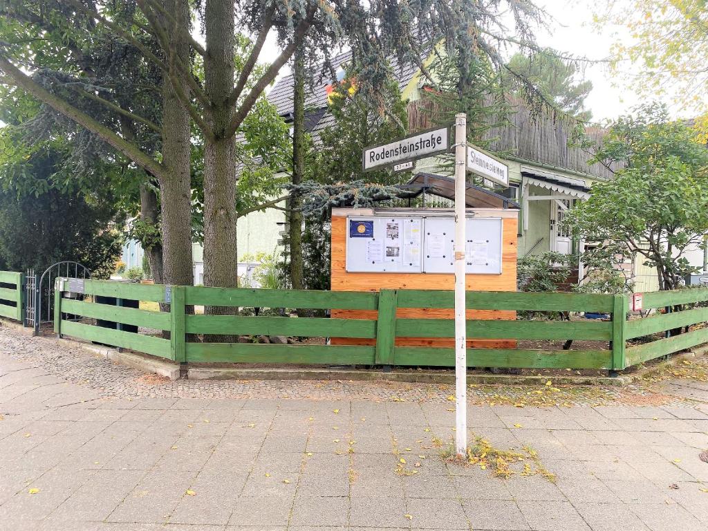 Zimmervermietung Berlin-Spandau Rodensteinstr. 41 und Steinmeisterweg 31A Souterrain, 13593 Berlin