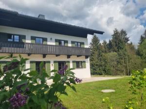Zollhaus 65