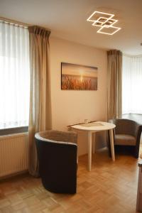 Appartements Zum Bergschlösschen Treysaer Straße Gasthaus \ 34630 Gilserberg Hesse