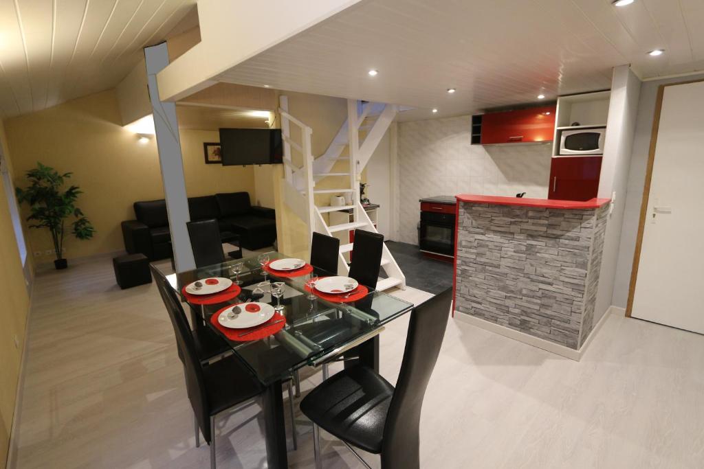 Appartements Apparts Gites Cholet centre 11 & 40, rue Nationale, 49300 Cholet