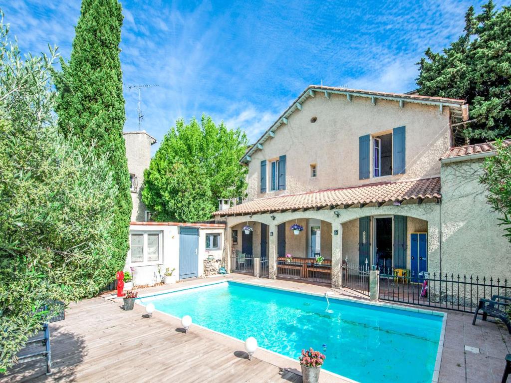 Maison de vacances Appealing Holiday Home in Orange with Private Pool , 84100 Orange