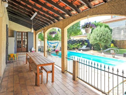 Appealing Holiday Home in Orange with Private Pool Orange france