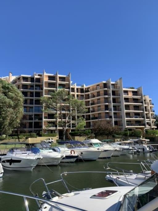 Appartement Appt à Cannes Marina sur le Golf de Mandelieu 373 Allée des Clubs, 06210 Mandelieu-la-Napoule