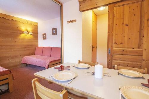 Appartement Appt avec balcon, été et hiver, Doucy-Valmorel place centrale DOUCY COMBELOUVIERE, 73260, France La Léchère