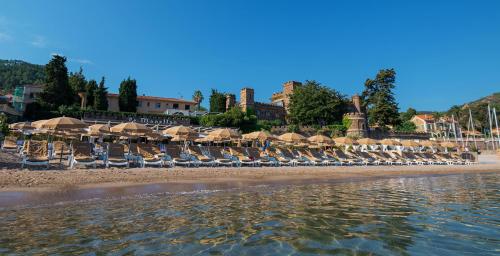 Appt T2 refait à neuf - vue mer dans résidence avec piscine Mandelieu-la-Napoule france