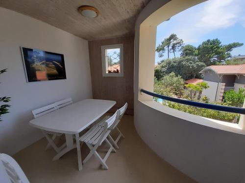 Appartement Appt T3 à 150m des plages du moulleau + terrasse avec apreçu mer résidence Papillons 10 Avenue de Montaut Arcachon