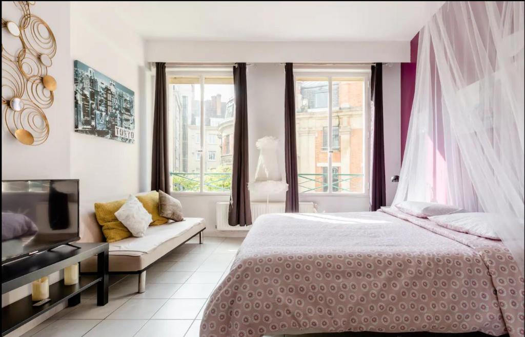 Appartement Apt Chic, 60m2, 2 Chambres, Centre, Netflix APPARTEMENT N2 12 Place des Îlots, 59300 Valenciennes