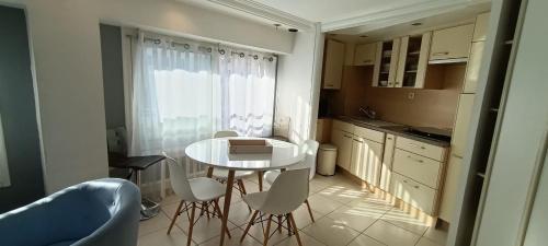 Appartement Apt With All Comforts Close To The Beach 40 Rue Waldeck Rousseau Saint-Raphaël