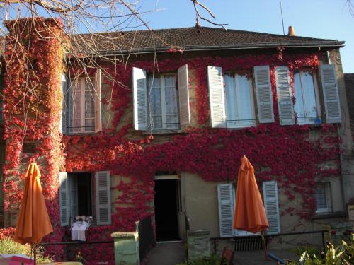 Appartements Aquanerius Résidence 12 rue du Capitaine Migat Néris-les-Bains