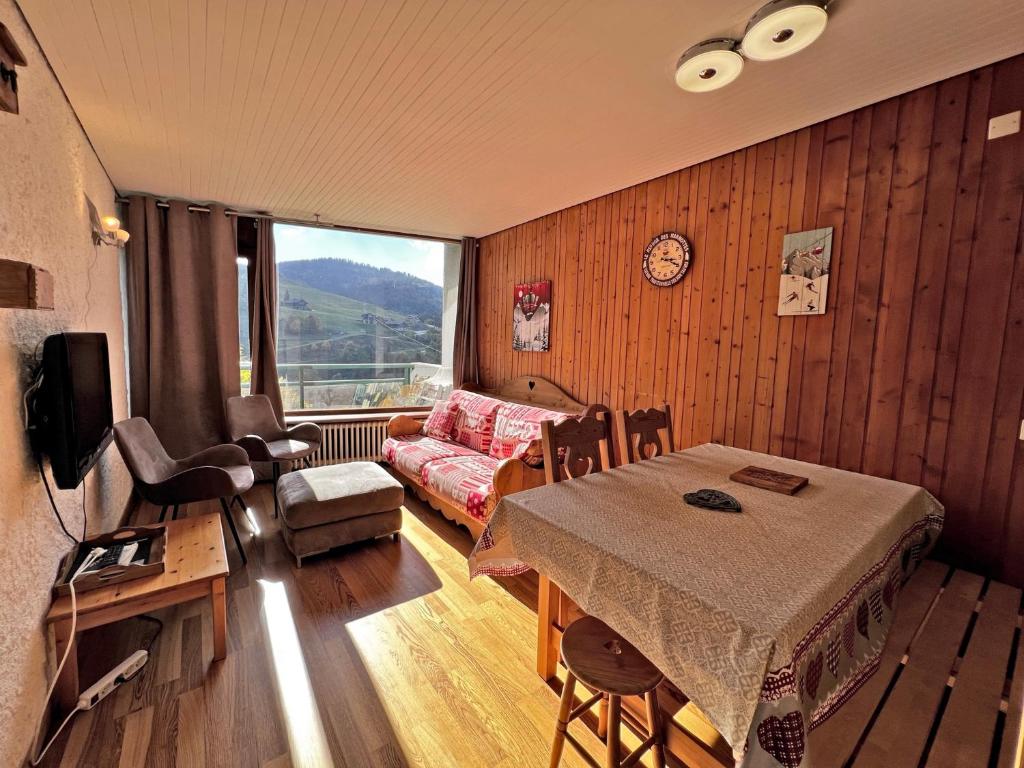 Appartement Aravis 1500-11 - 2 pieces et coin nuit de la pernat 201, 74220 La Clusaz