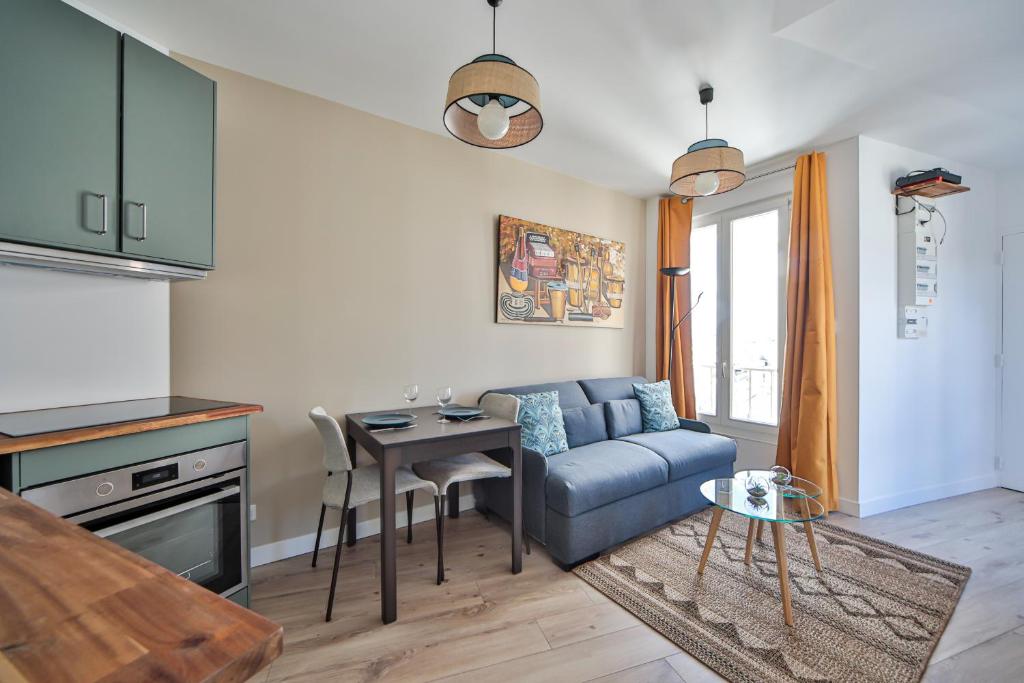 Appartement ARC DE TRIOMPHE/PALAIS DES CONGRES/AMAZING VIEW 18 11 Rue Anatole de la Forge, 75017 Paris