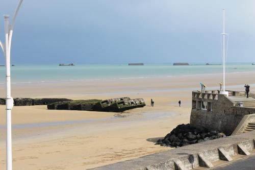 B&B / Chambre d'hôtes Arroplace 6 place du 6 juin 1944 Arromanches-les-Bains