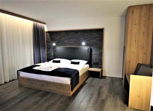 Hôtel Art & Galerie Hotel Lenz Plauer See Kiefernhain 16 Funfseen