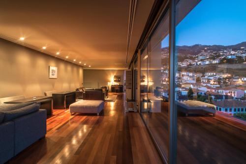 ARTS In Penthouse Apartments Til Sol Funchal portugal